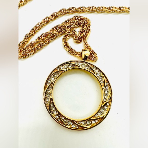 Rhinestone Magnifying Loupe Pendant Necklace - Picture 3 of 12